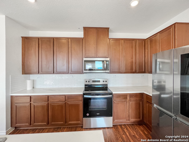 Image 10 of 25 For 14838 House Wren Fall