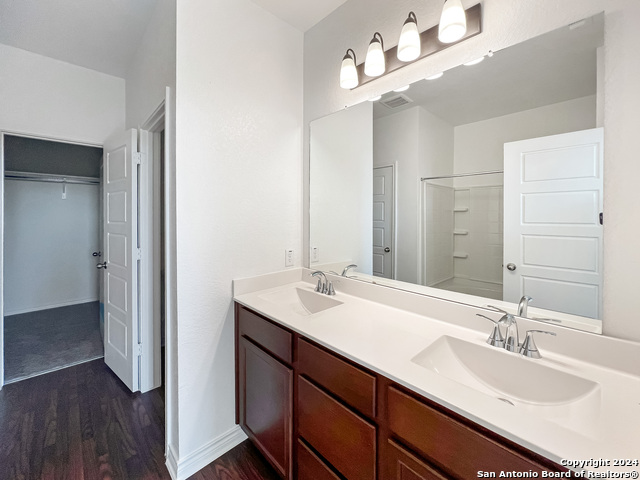 Image 16 of 25 For 14838 House Wren Fall