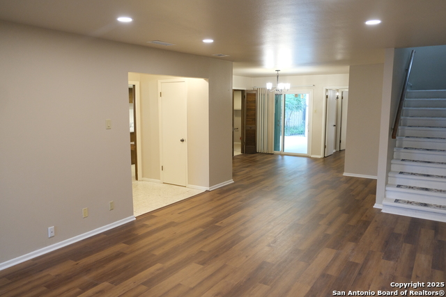 Image 15 of 42 For 393 Fenwick Dr.