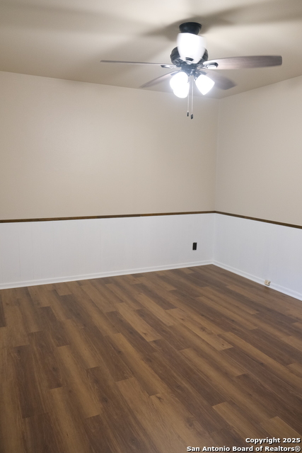 Image 18 of 42 For 393 Fenwick Dr.