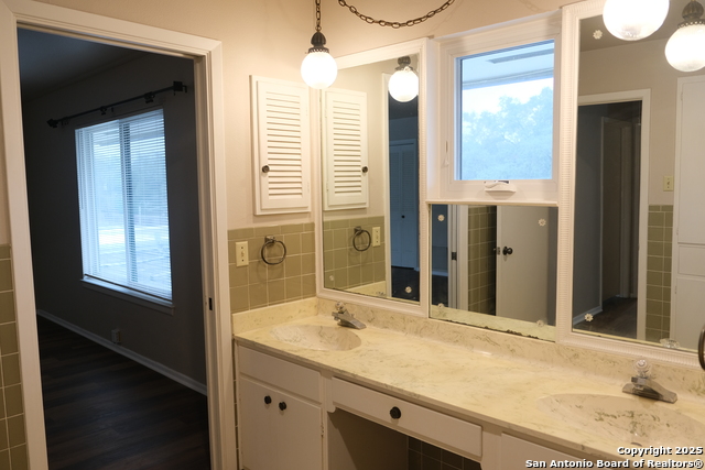 Image 31 of 42 For 393 Fenwick Dr.