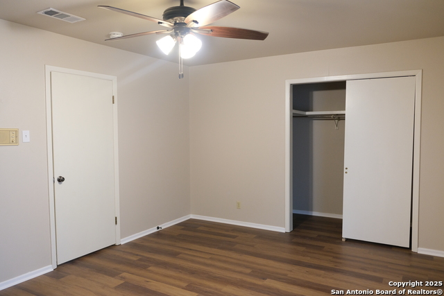 Image 34 of 42 For 393 Fenwick Dr.