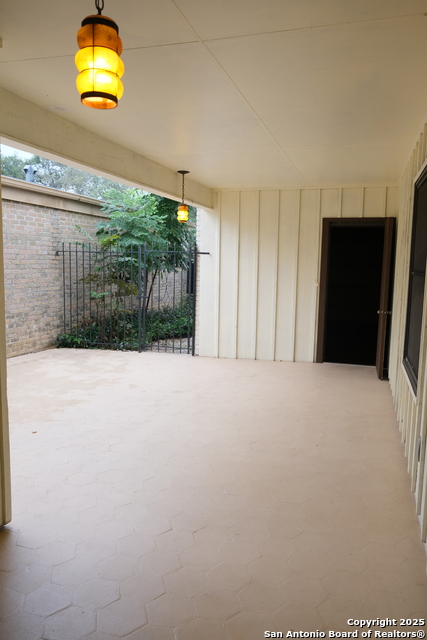 Image 36 of 42 For 393 Fenwick Dr.