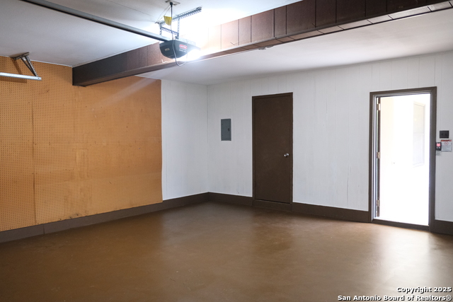 Image 41 of 42 For 393 Fenwick Dr.