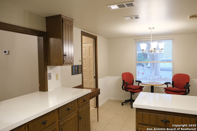 Image 6 of 42 For 393 Fenwick Dr.