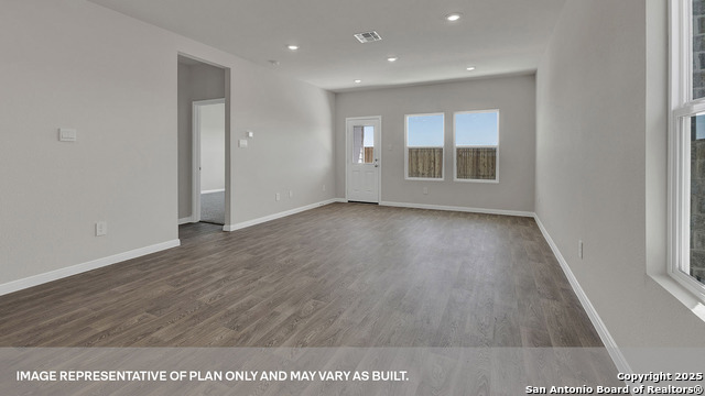 Image 13 of 35 For 229 New Albany Lane