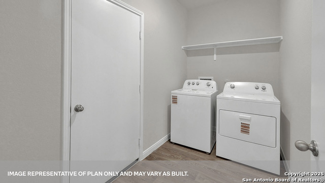 Image 21 of 35 For 229 New Albany Lane