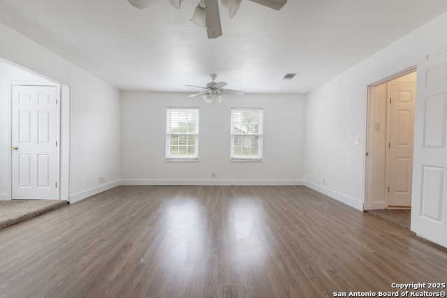 Image 10 of 34 For 15142 Mesquite St