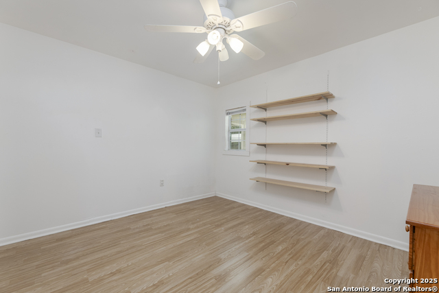 Image 17 of 34 For 15142 Mesquite St