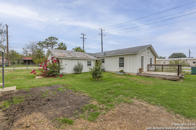 Image 27 of 34 For 15142 Mesquite St