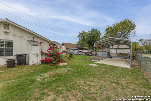 Image 29 of 34 For 15142 Mesquite St