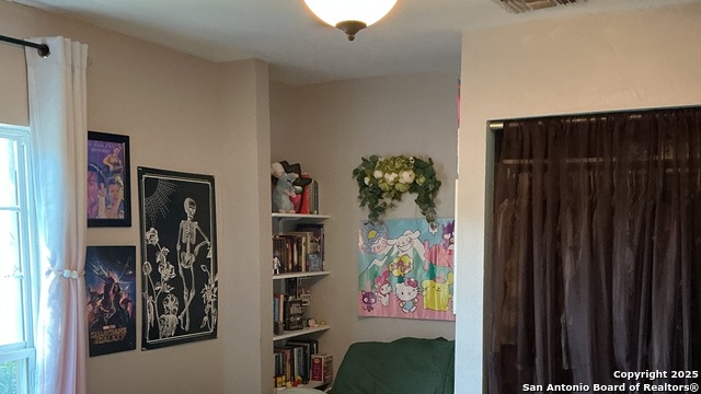 Image 13 of 40 For 2335 Oriley