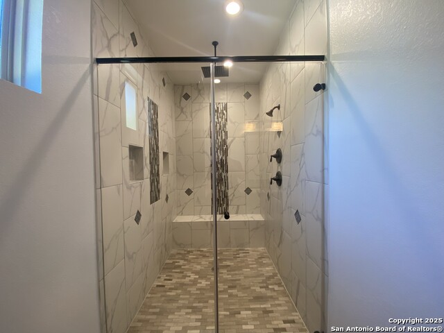 Image 25 of 47 For 3731 Flyn Y