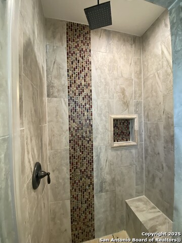 Image 32 of 47 For 3731 Flyn Y