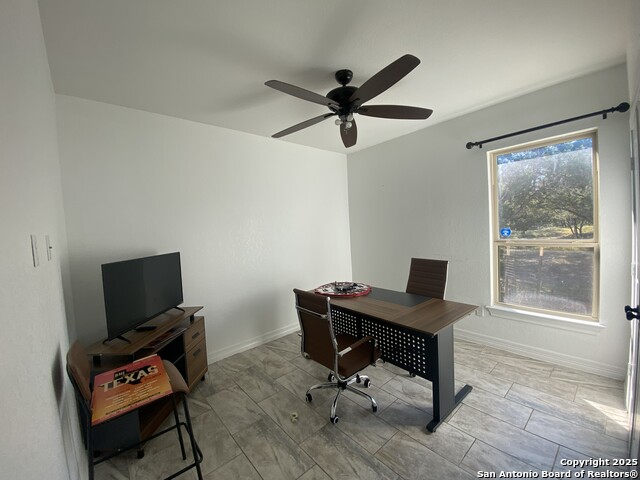 Image 35 of 47 For 3731 Flyn Y