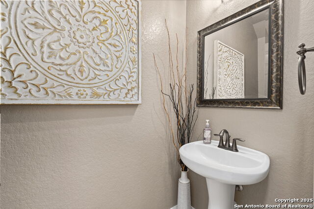 Image 36 of 68 For 9706 Rosemire Way