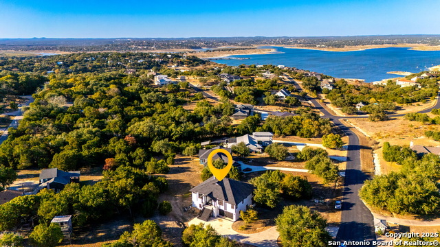 Image 11 of 62 For 141 Oak Shores