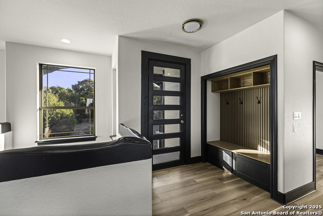 Image 3 of 62 For 141 Oak Shores