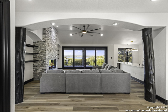 Image 34 of 62 For 141 Oak Shores