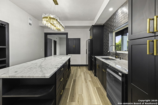 Image 36 of 62 For 141 Oak Shores