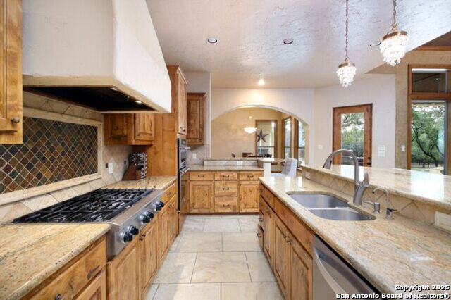 Image 16 of 36 For 26730 Rockwall Pkwy