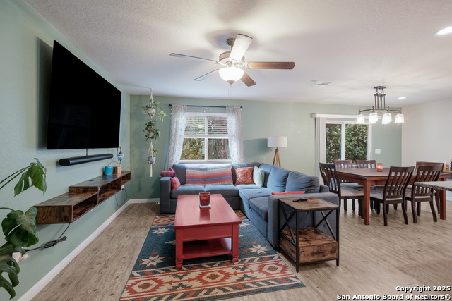 Image 8 of 24 For 10311 Relic Oaks