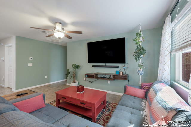 Image 9 of 24 For 10311 Relic Oaks