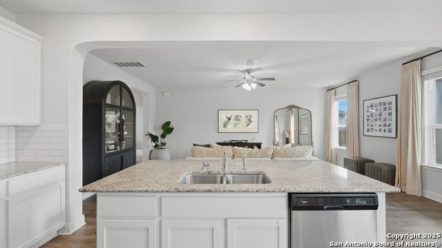 Image 17 of 47 For 117 Sailors Way