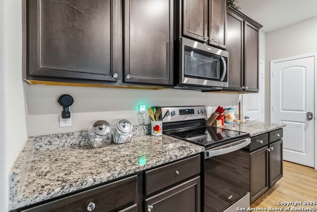 Image 12 of 31 For 9315 Bennett Forest