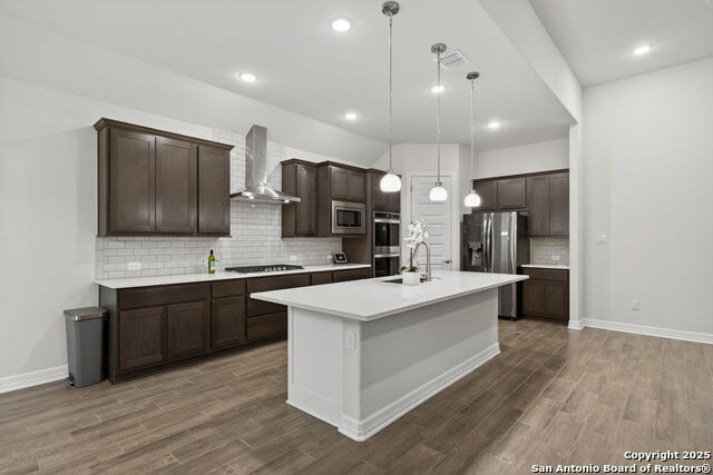 Image 11 of 39 For 123 Low Meadow