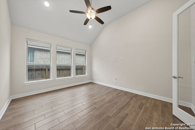 Image 15 of 39 For 123 Low Meadow