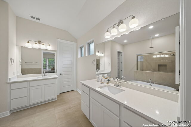 Image 19 of 39 For 123 Low Meadow