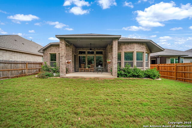 Image 29 of 39 For 123 Low Meadow