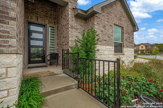 Image 4 of 39 For 123 Low Meadow