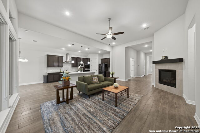 Image 8 of 39 For 123 Low Meadow