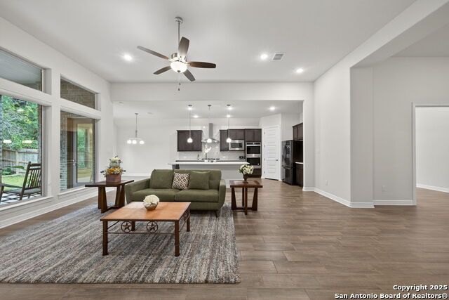 Image 9 of 39 For 123 Low Meadow