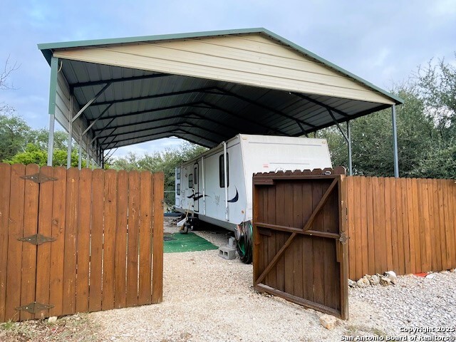 Image 2 of 28 For Lot 22 Pr 1507