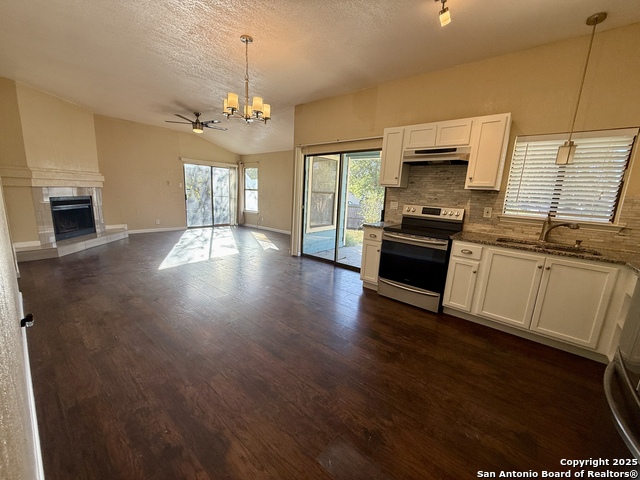 Image 9 of 21 For 8603 Ridge Flower