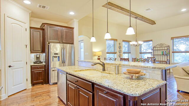 Image 12 of 50 For 909 Adriatic