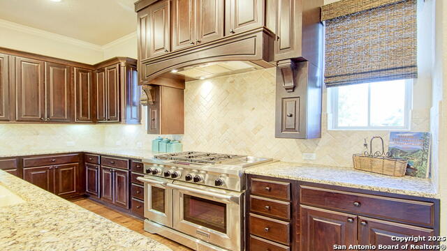 Image 13 of 50 For 909 Adriatic