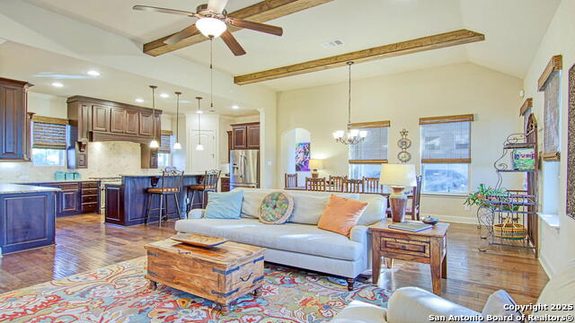 Image 16 of 50 For 909 Adriatic