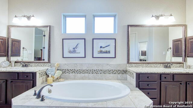 Image 25 of 50 For 909 Adriatic