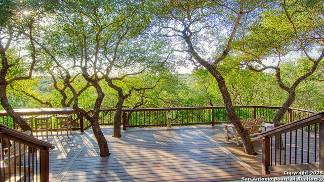 Image 44 of 50 For 909 Adriatic