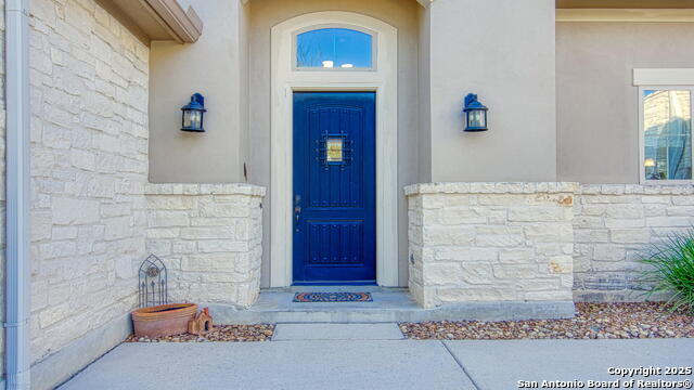 Image 5 of 50 For 909 Adriatic