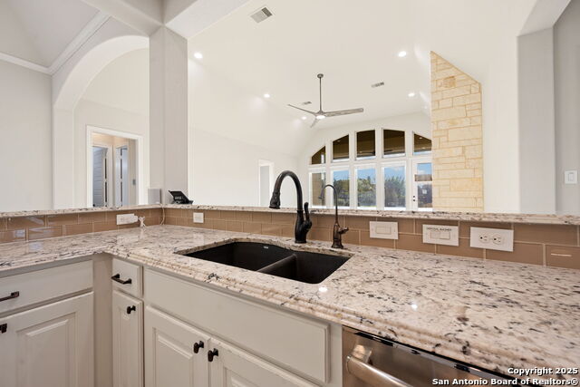 Image 9 of 24 For 917 Coolabah