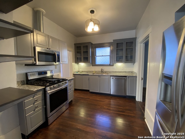 Image 17 of 21 For 135 Panama  