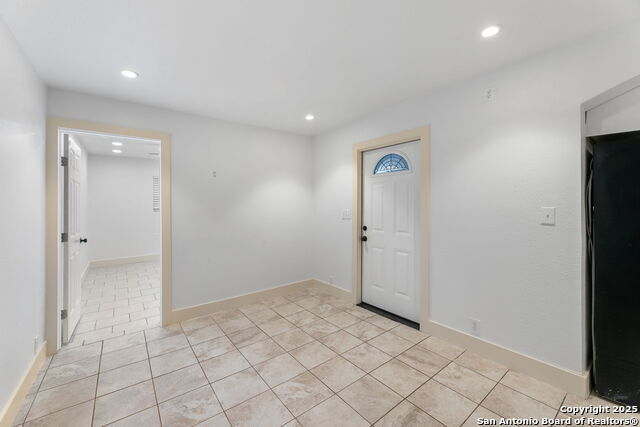 Image 13 of 34 For 507 Lovera