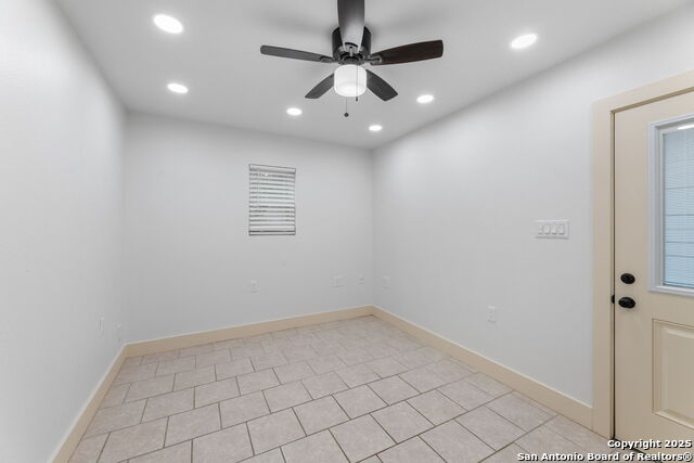 Image 15 of 34 For 507 Lovera