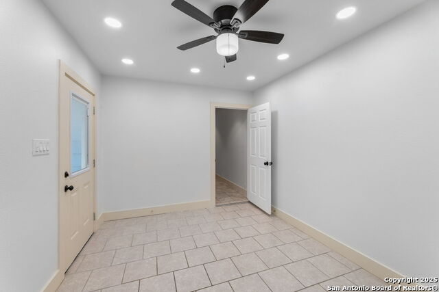 Image 17 of 34 For 507 Lovera