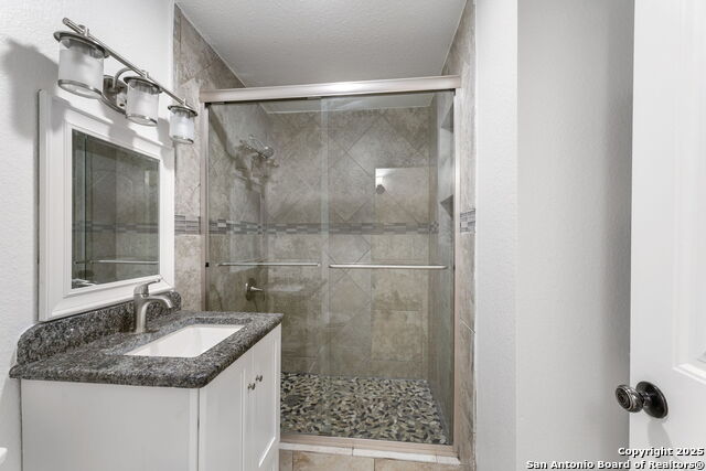 Image 18 of 34 For 507 Lovera